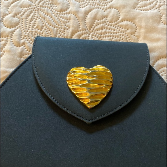 Vintage black clutch/crossbody with golden chain - Picture 5 of 14